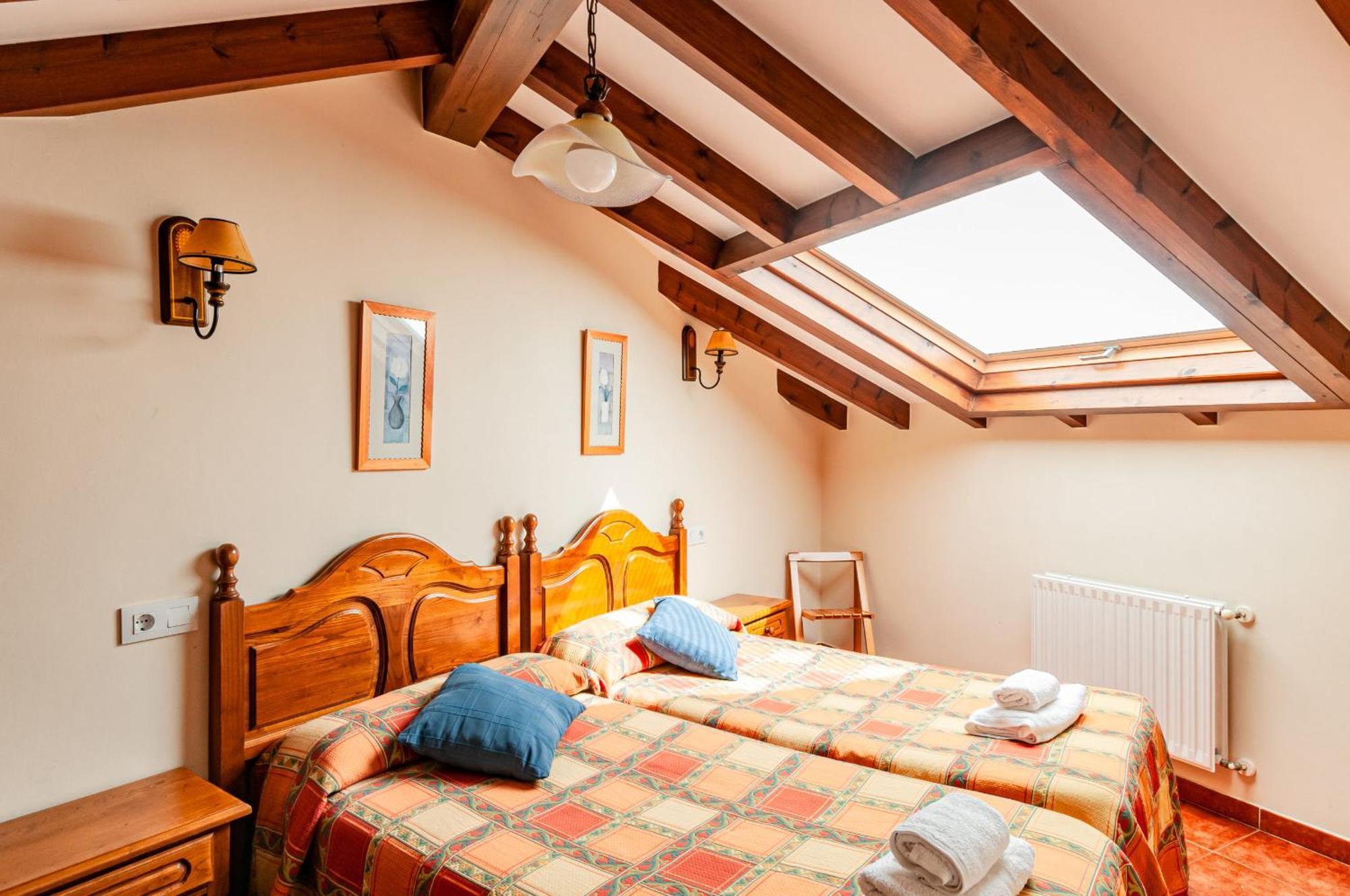 Apartamentos La Regoria อาเรนัส เด กาบราเลส ภายนอก รูปภาพ
